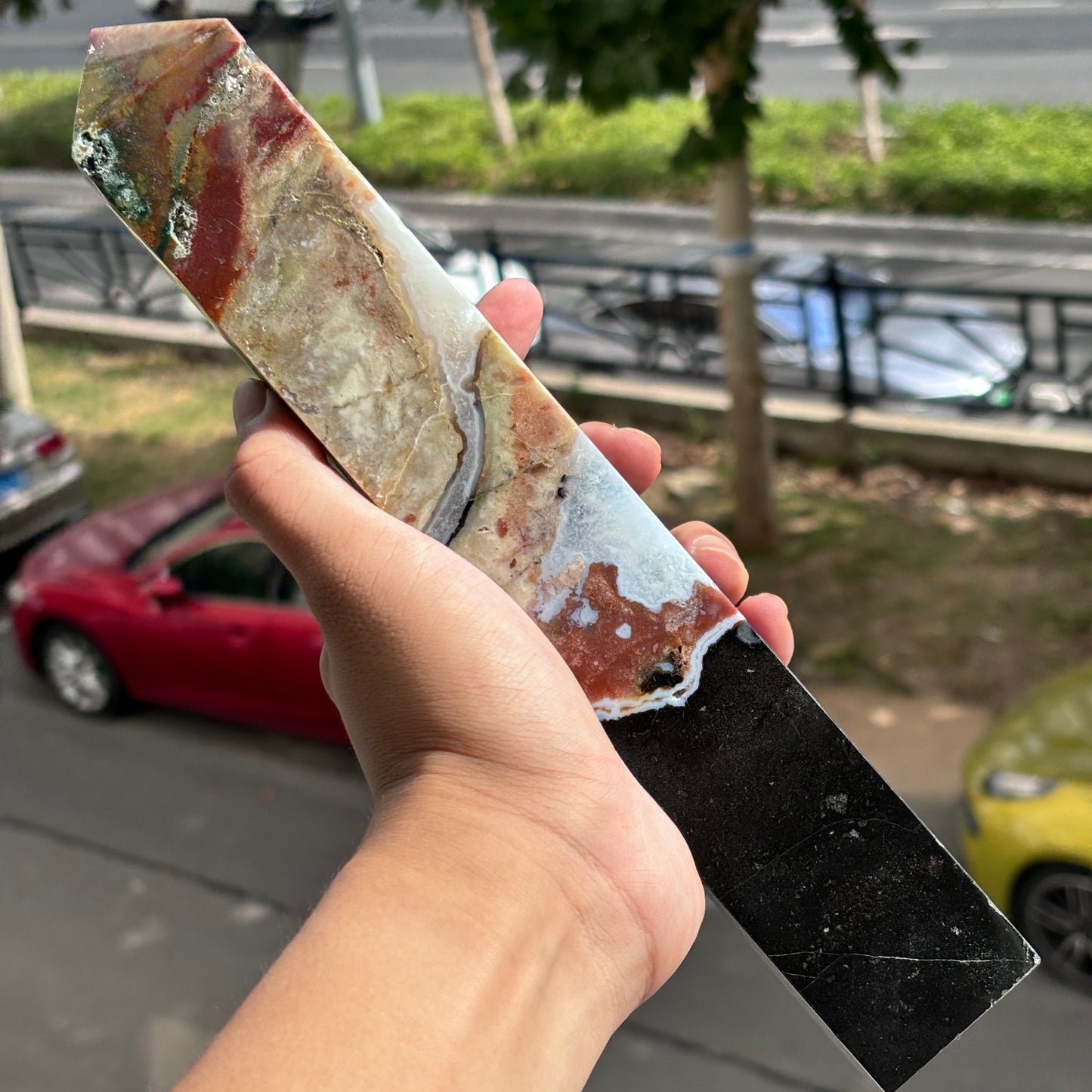 "Handcrafted Crystal Agate Skull - Mystical and Delicate Crystal Carving"