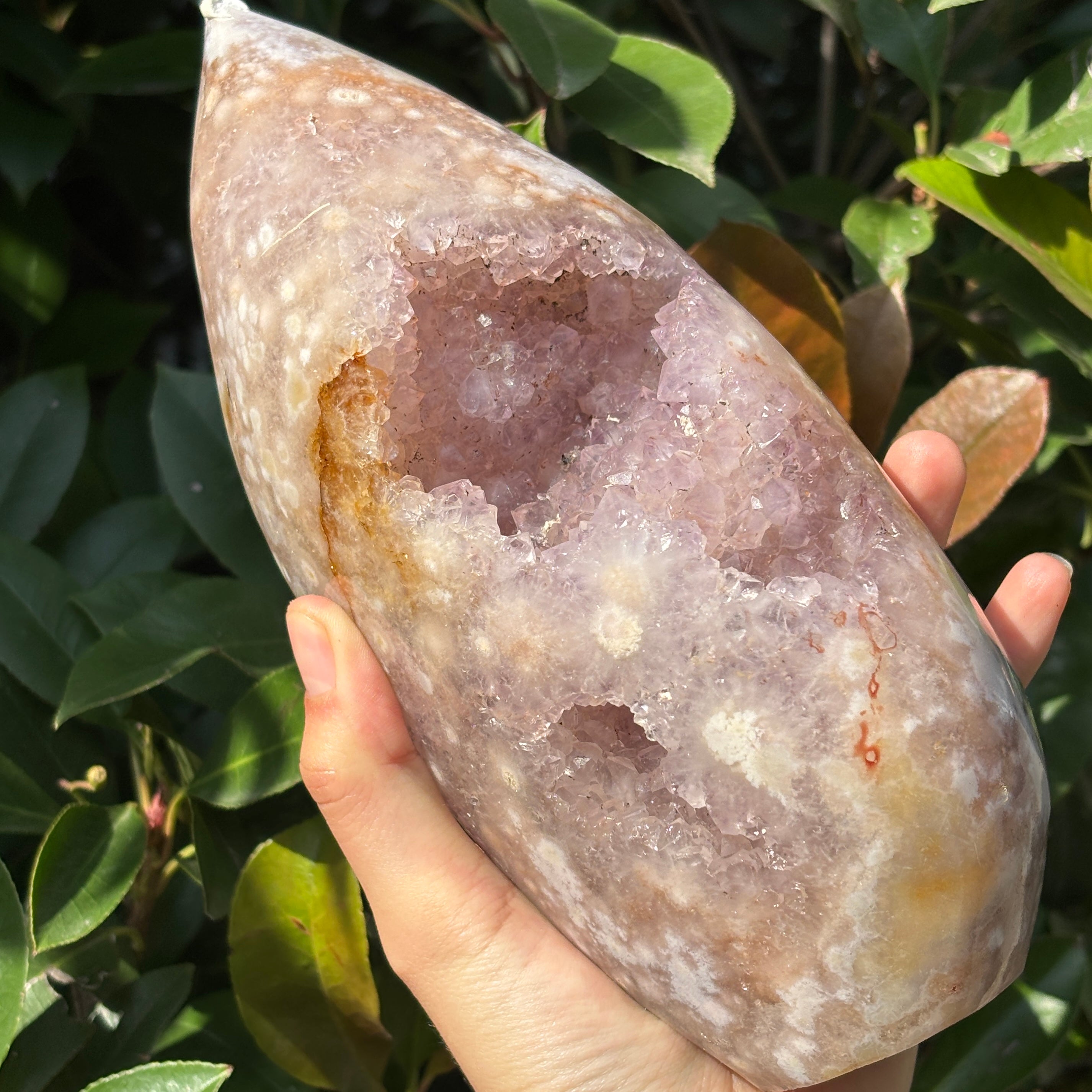 "Large pink Amethyst Geode - Natural crystal with complex structure"