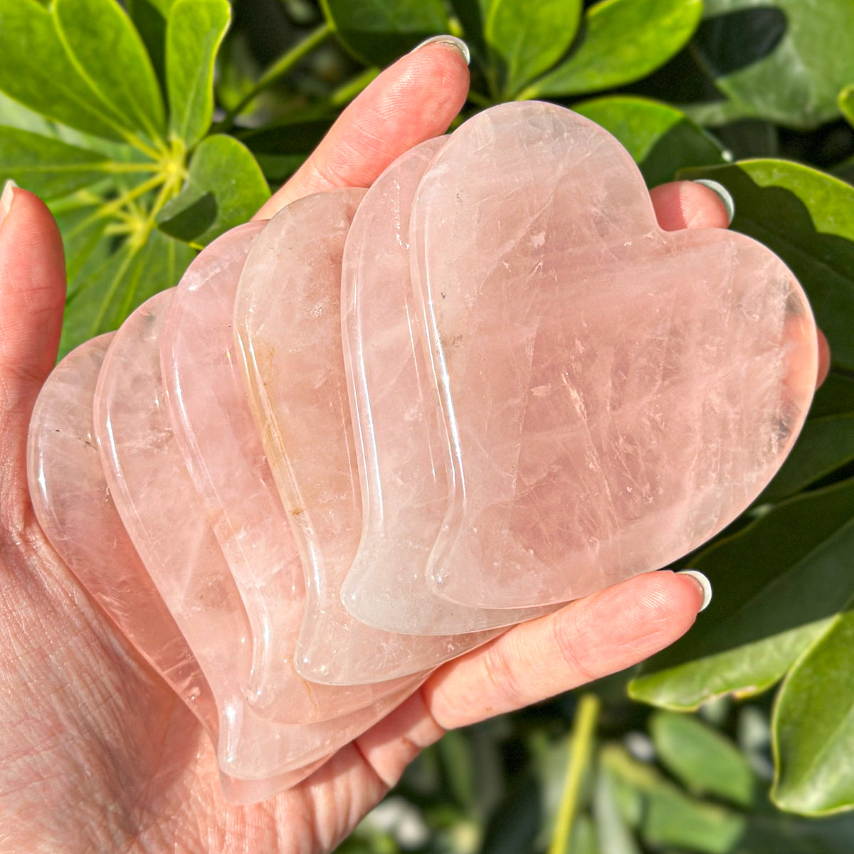 “Hand-carved Rose Quartz Heart-Shaped Gua Sha Board (7-7.5 cm | 2.76-2.95 in)”