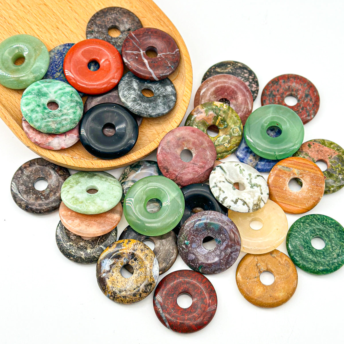 200g Handcrafted Crystal Donut Beads - 3cm Round Natural crystal Discs for DIY Jewelry & Unique Decor"