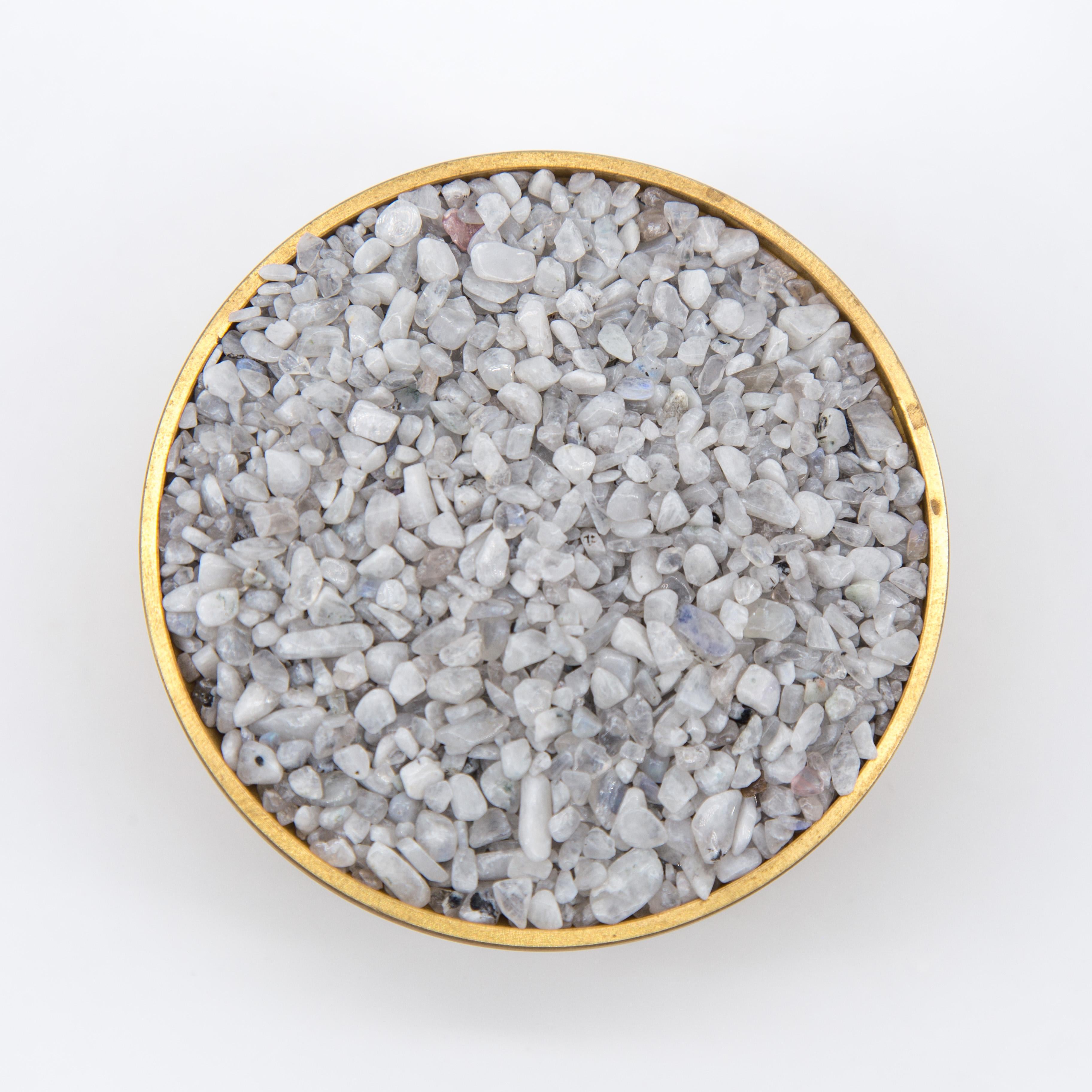 Crystal Chips 100g,Natural Healing Gemstone Chips: Versatile Decorative Elements with Energizing Properties