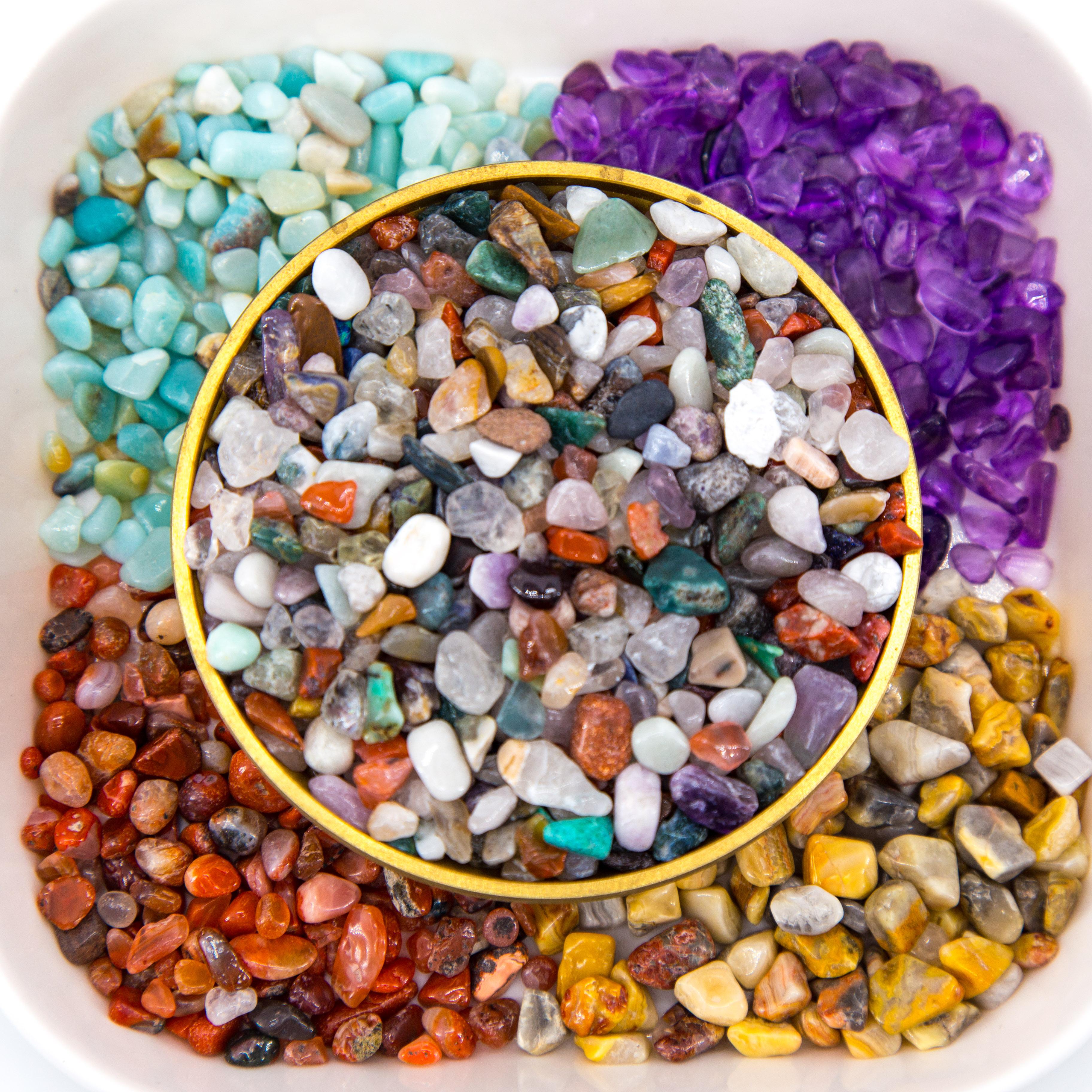 Crystal Chips 100g,Natural Healing Gemstone Chips: Versatile Decorative Elements with Energizing Properties