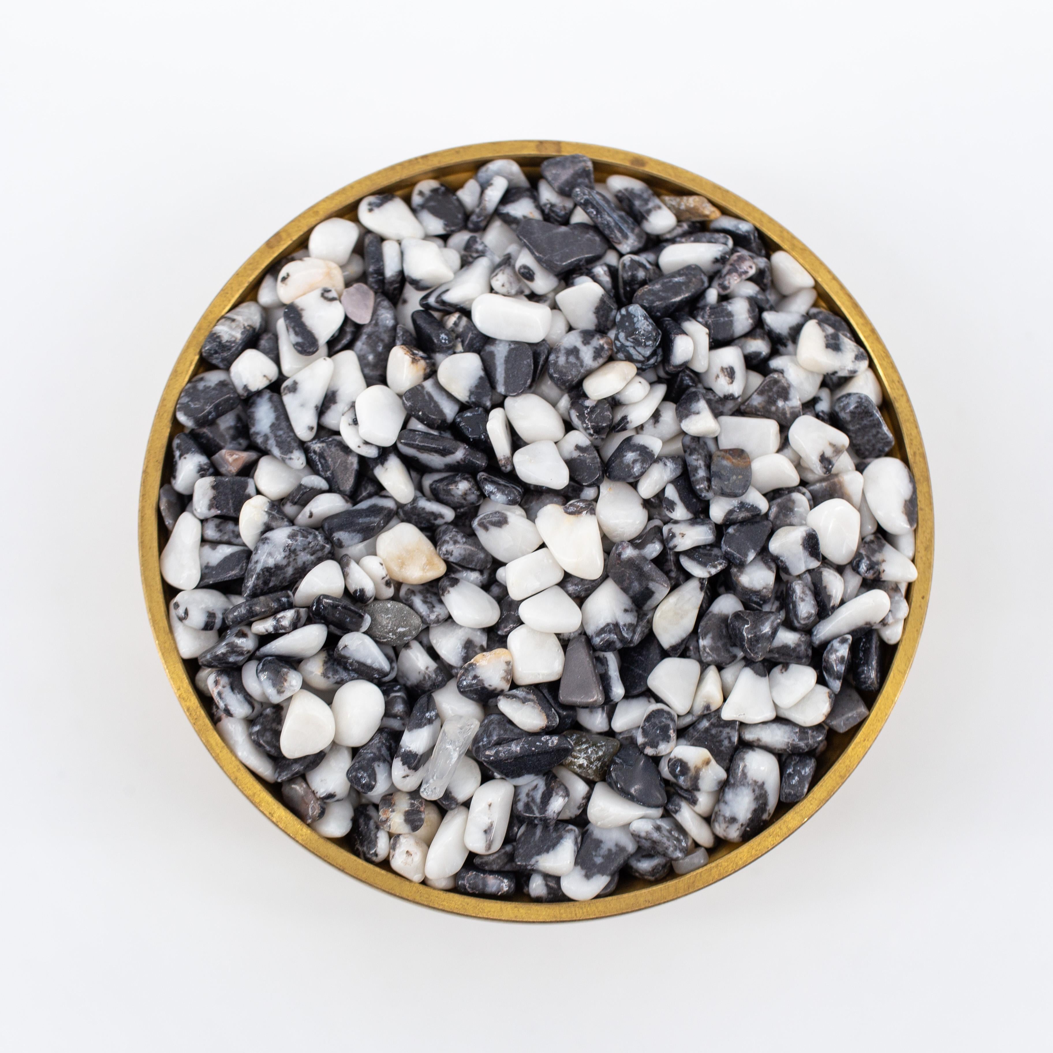 Crystal Chips 100g,Natural Healing Gemstone Chips: Versatile Decorative Elements with Energizing Properties