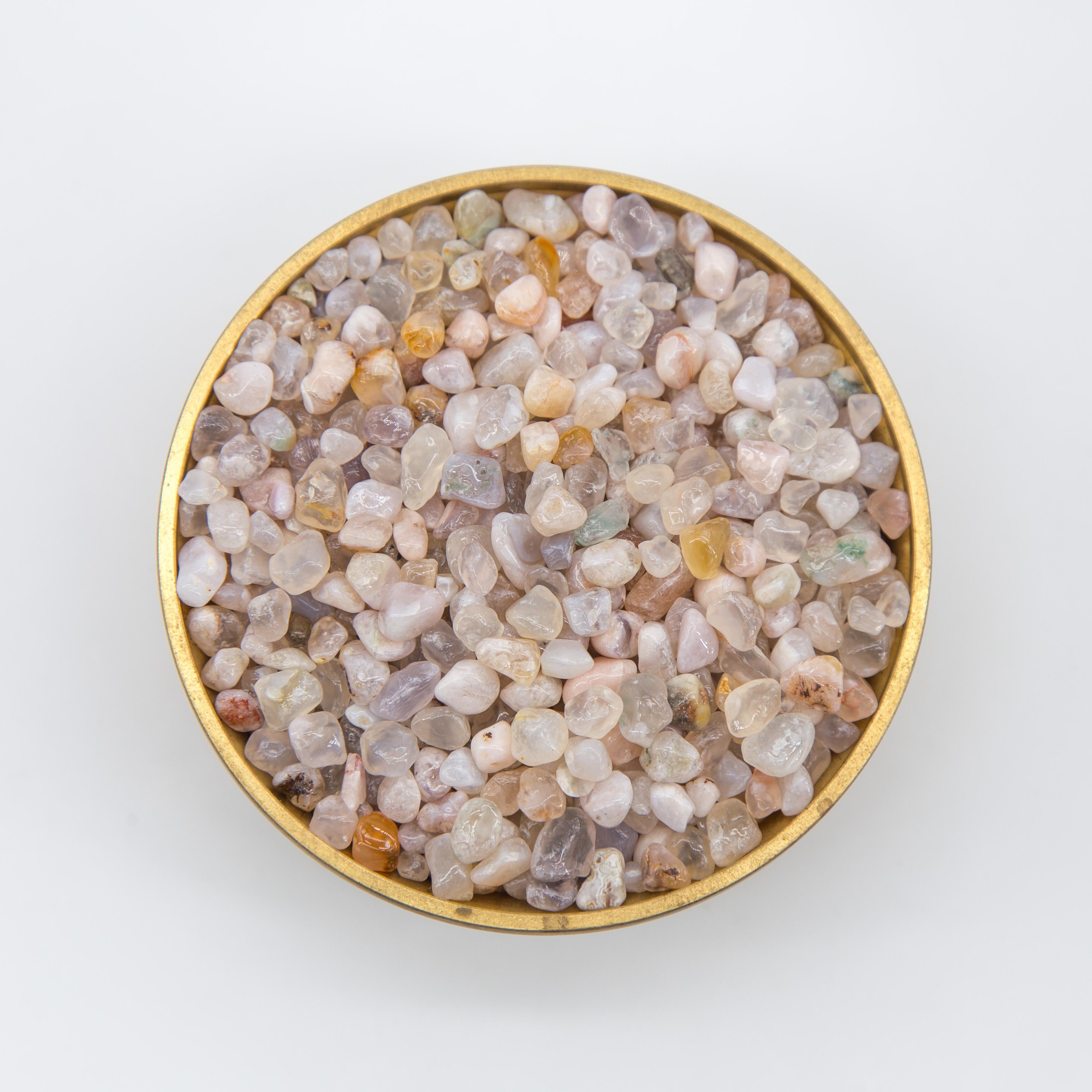 Crystal Chips 100g,Natural Healing Gemstone Chips: Versatile Decorative Elements with Energizing Properties