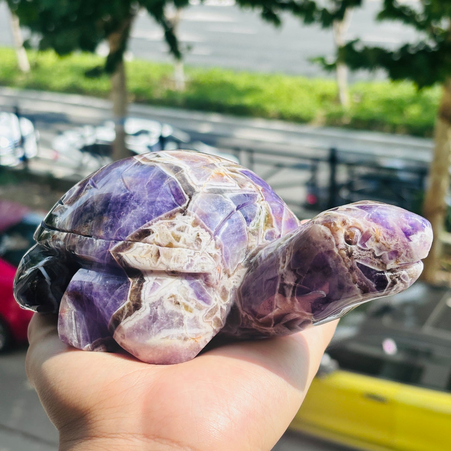 Dream Amethyst Turtle Sculpture – Handcrafted Crystal Decor Piece