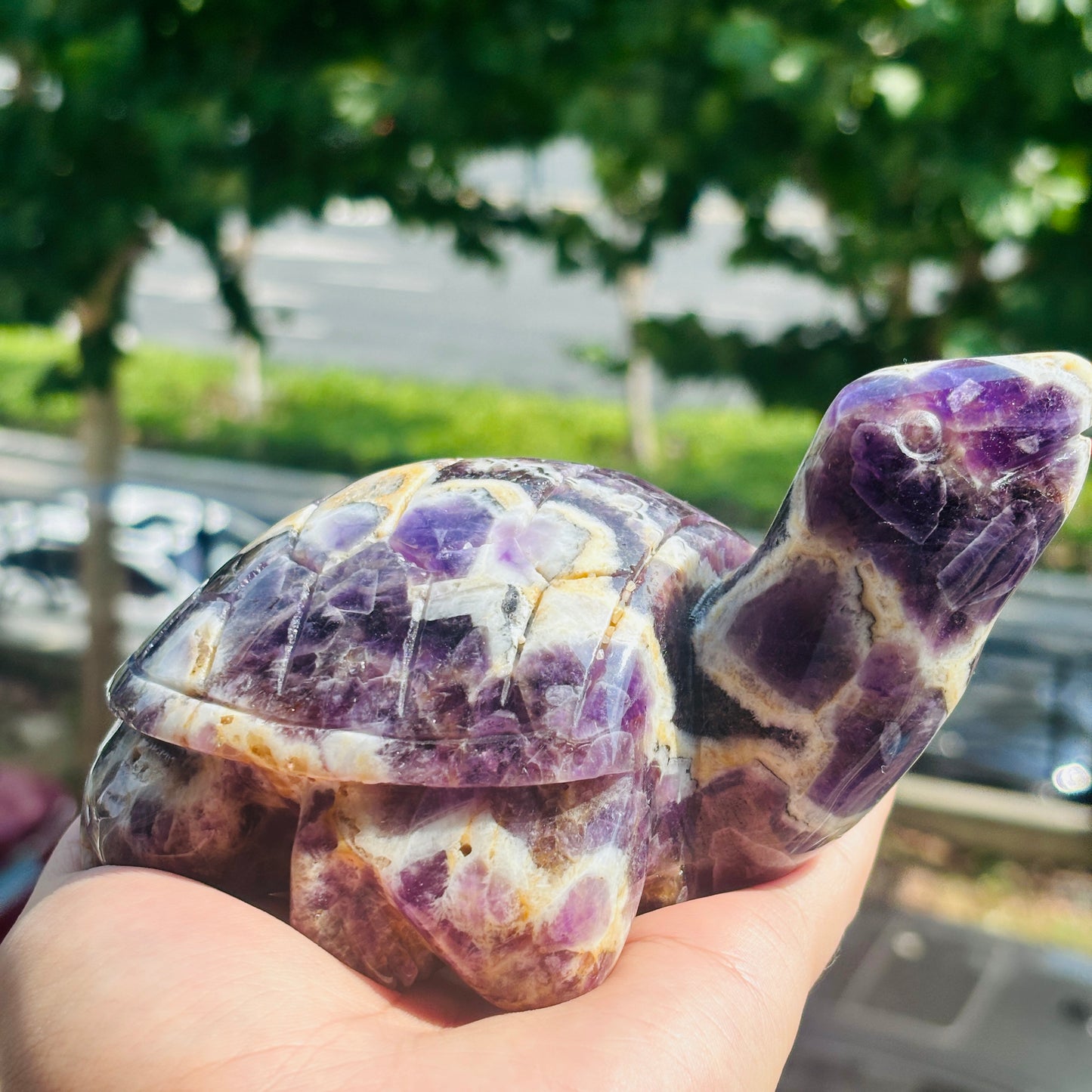 Dream Amethyst Turtle Sculpture – Handcrafted Crystal Decor Piece