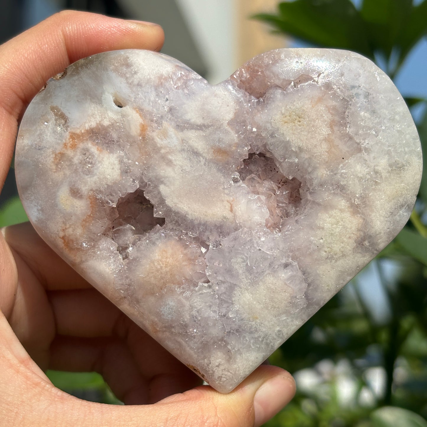 “Heart of the Natural Pink Amethyst Geode – Exquisite and Elegant, the Beauty of Raw Crystal”