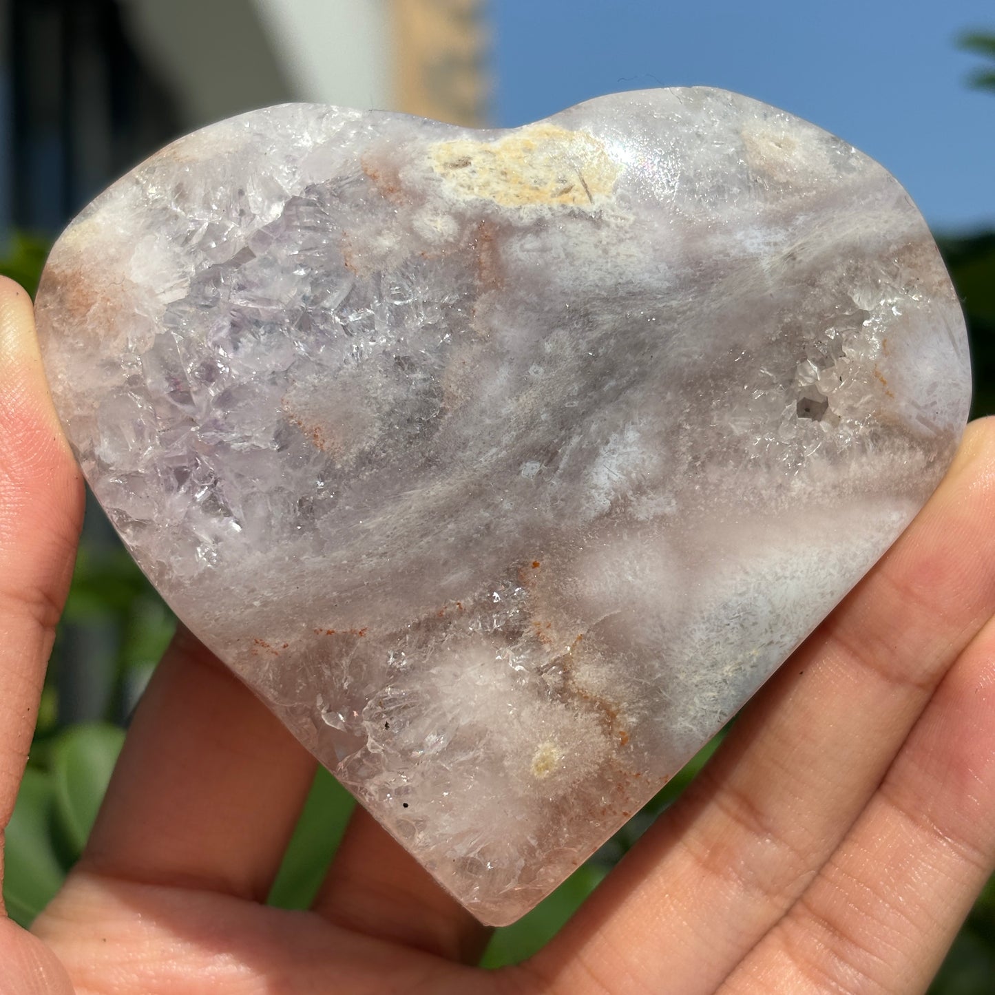 “Heart of the Natural Pink Amethyst Geode – Exquisite and Elegant, the Beauty of Raw Crystal”
