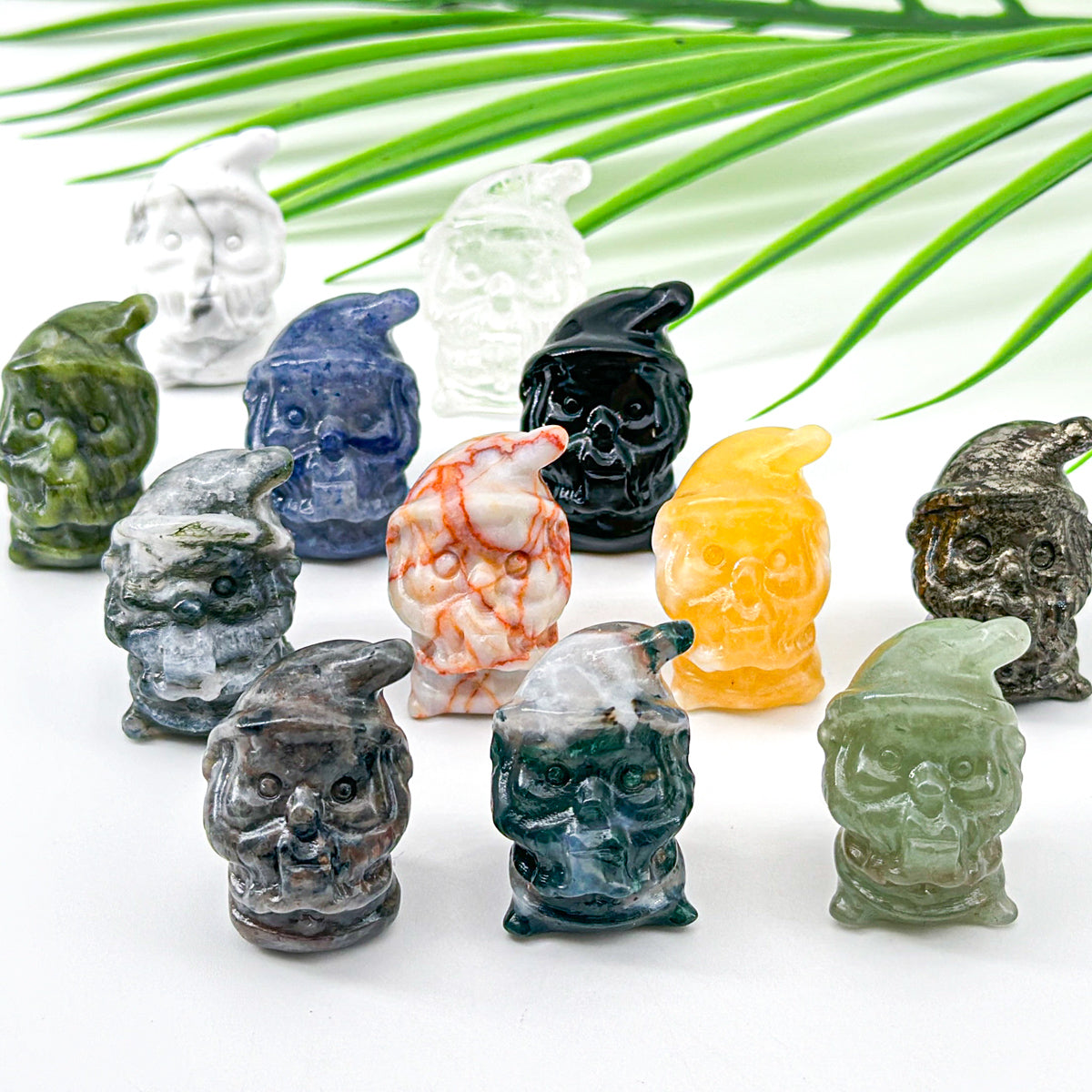 "3cm Mini Gemstone Santa Figurine | Festive Crystal Collectible with UV Reactive Effects"