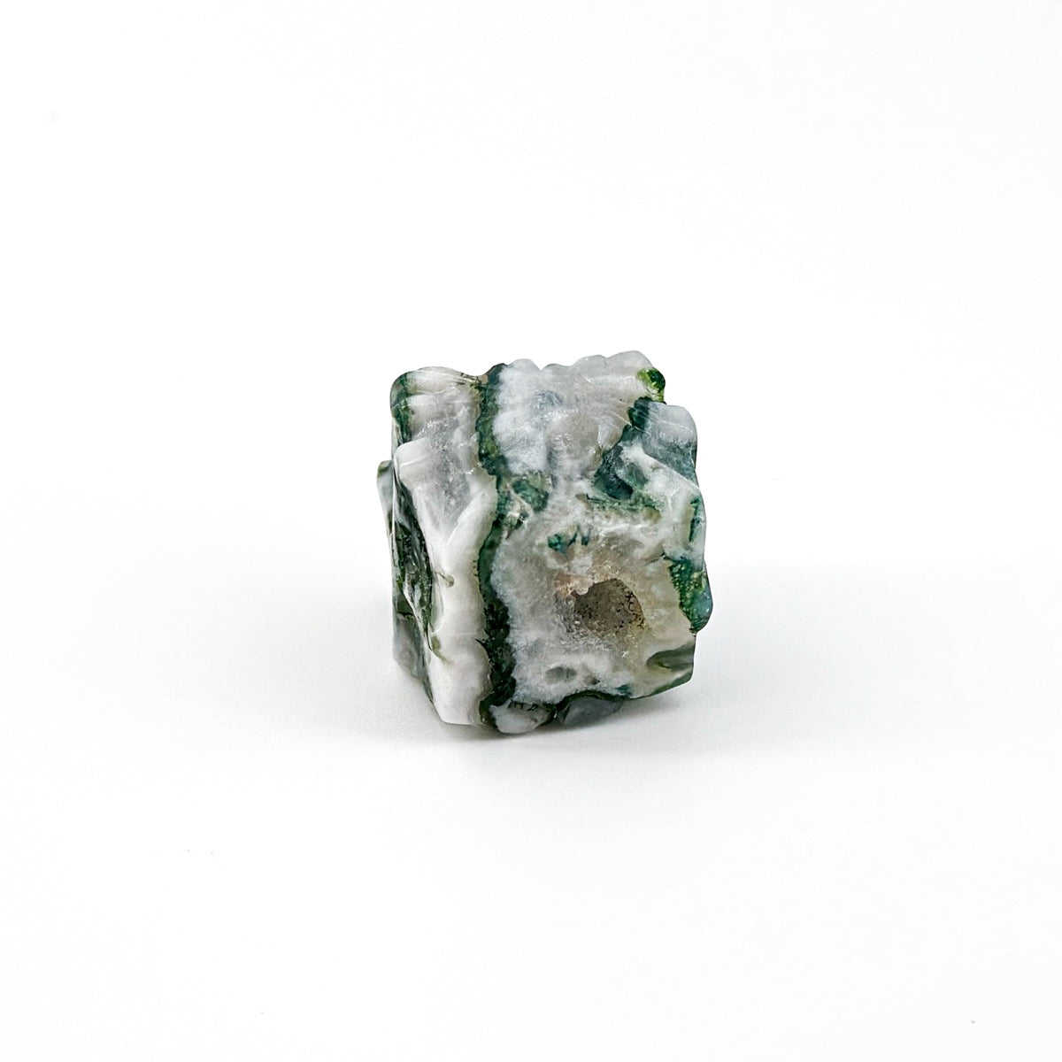 "Mini 2cm Crystal Gift Box Sculpture | Unique Gemstone Decor & Collectible"