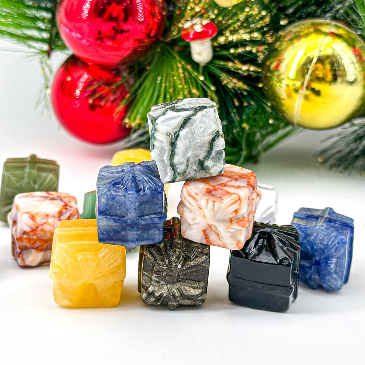 "Mini 2cm Crystal Gift Box Sculpture | Unique Gemstone Decor & Collectible"