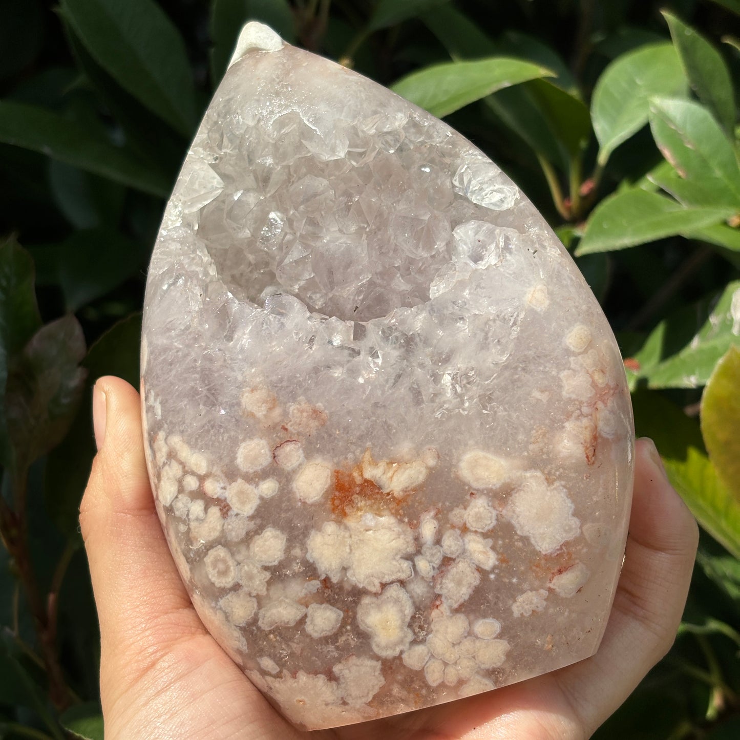 "Large pink Amethyst Geode - Natural crystal with complex structure"