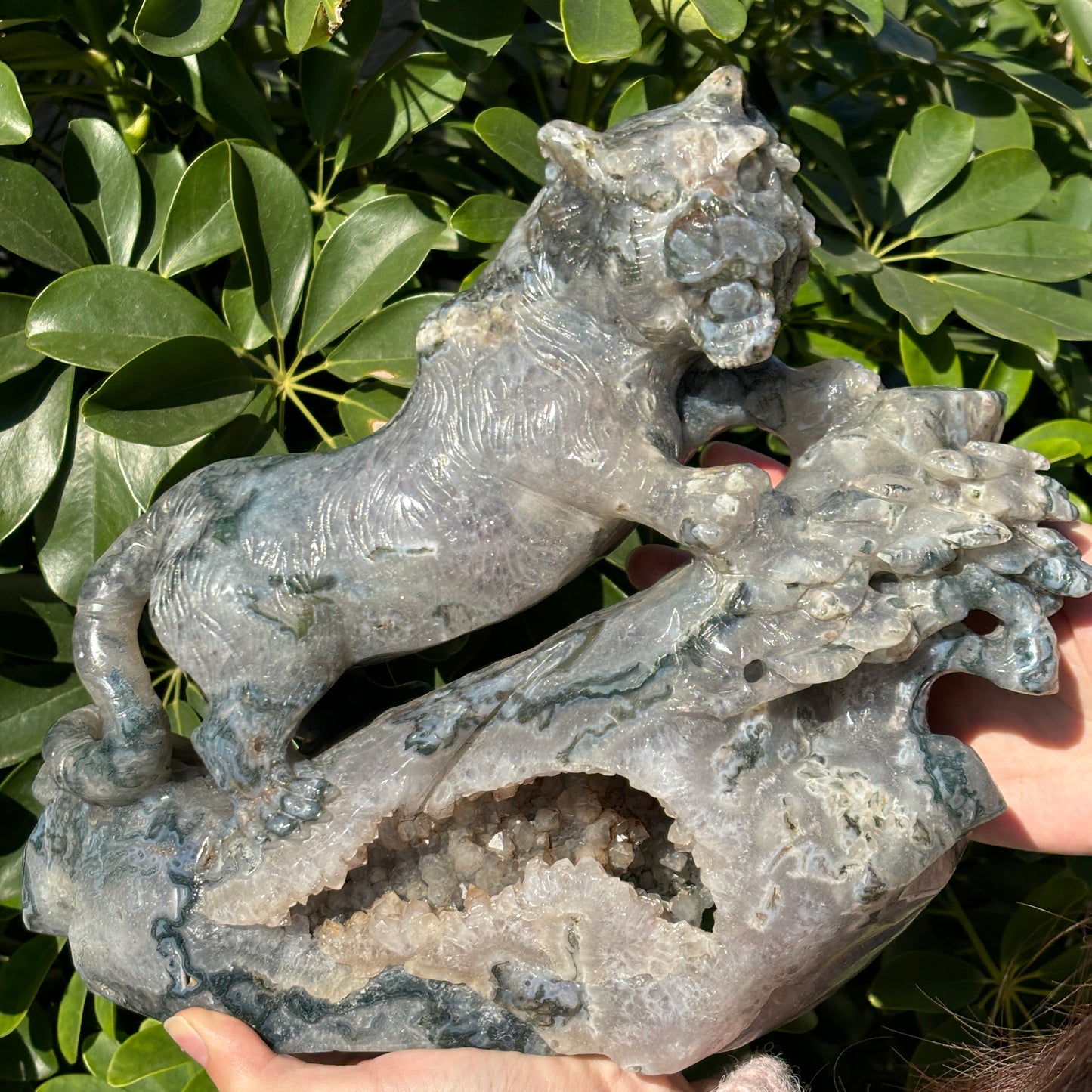 "Majestic Hand Carved Animal Crystal Statue - Natural Stone Sculpture"