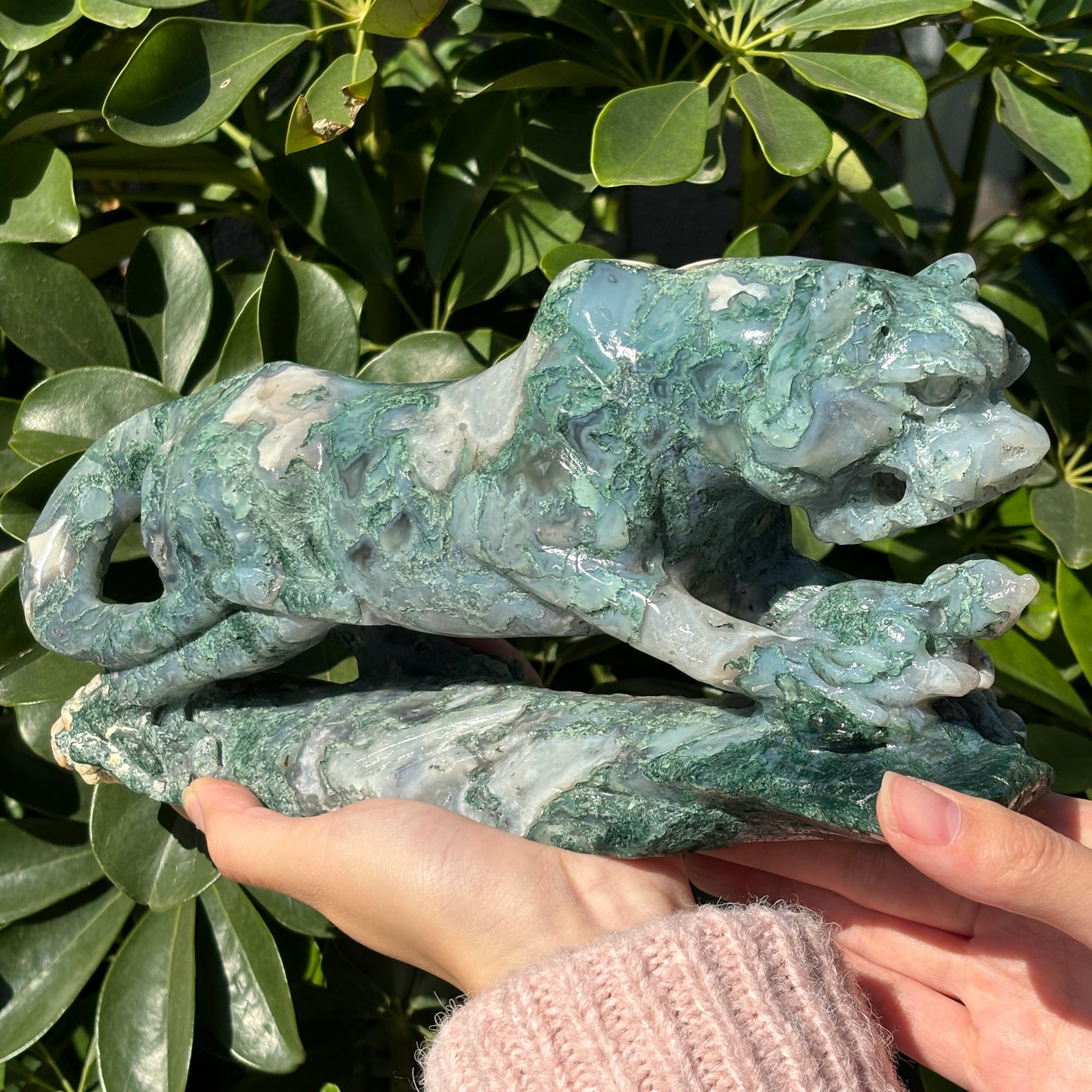 "Majestic Hand Carved Animal Crystal Statue - Natural Stone Sculpture"