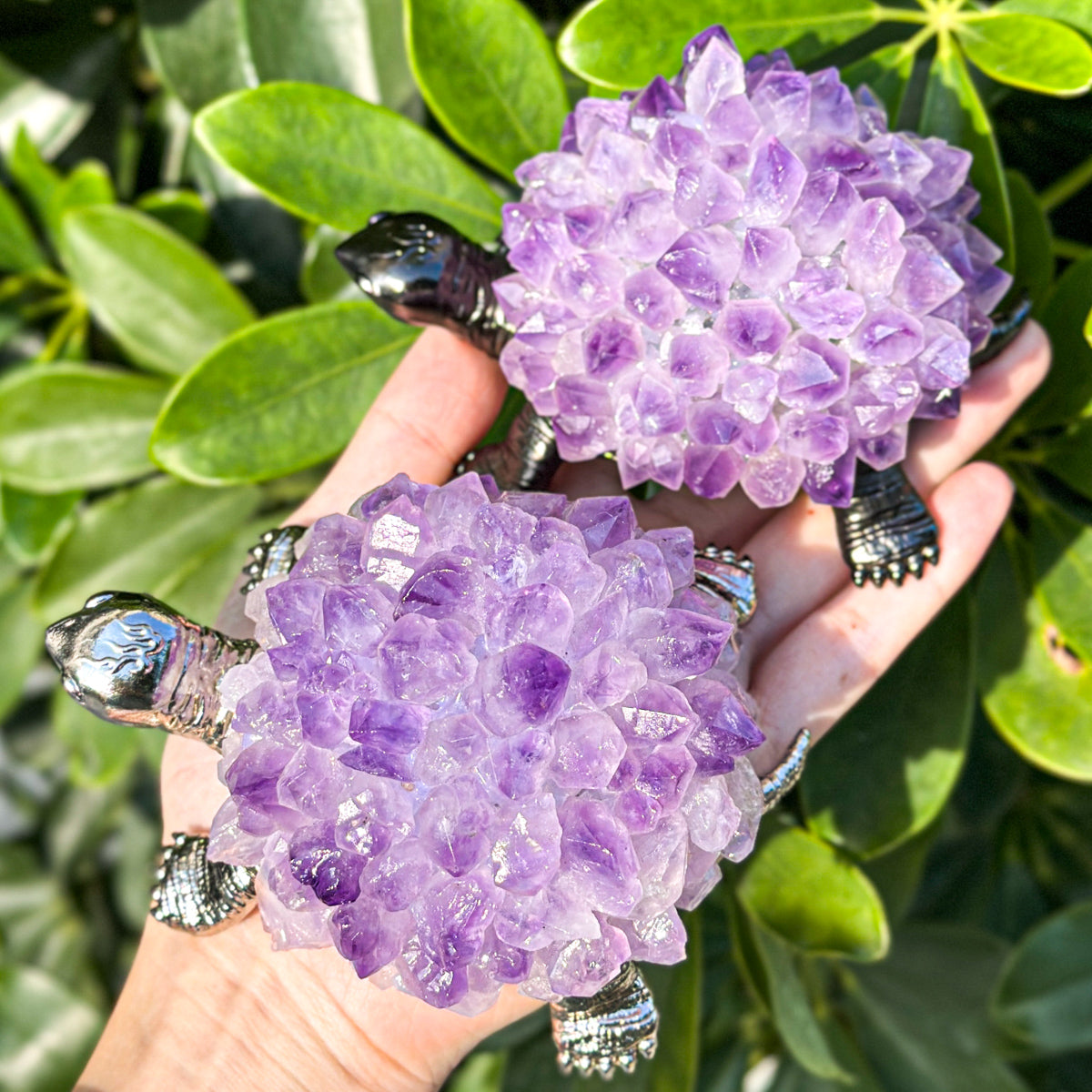 “Amethyst Turtle - Handcrafted Metal and Gemstone Sculpture for Home Decoration, Width 8 cm Length 11.5 cm”