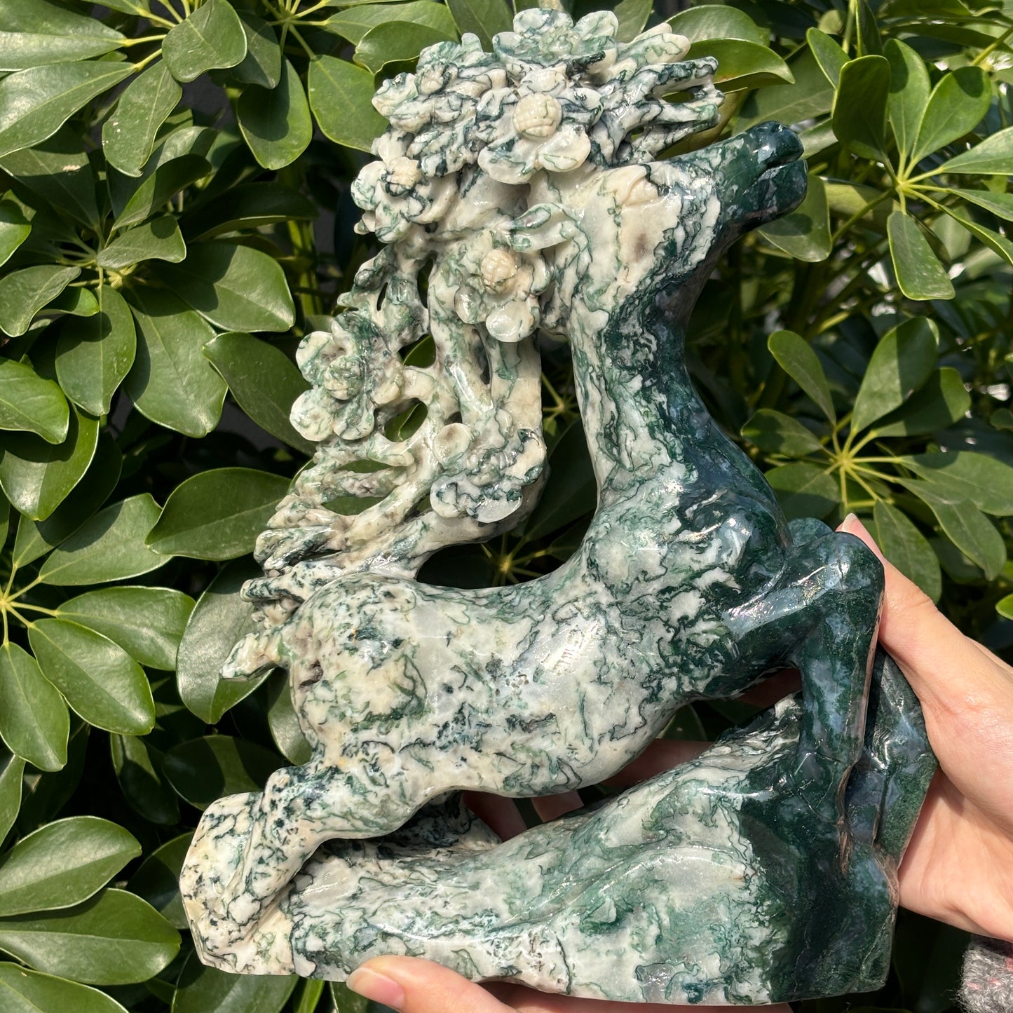"Majestic Hand Carved Animal Crystal Statue - Natural Stone Sculpture"