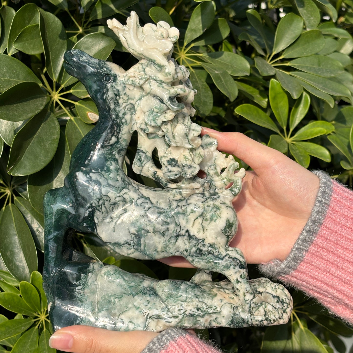 "Majestic Hand Carved Animal Crystal Statue - Natural Stone Sculpture"