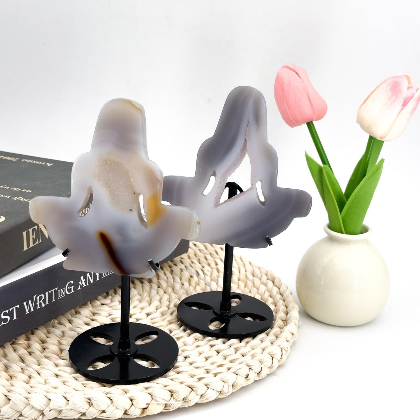 Natural Geode Agate Yoga Goddess Carving:yoga pose carving, spiritual home decoration, creative gift