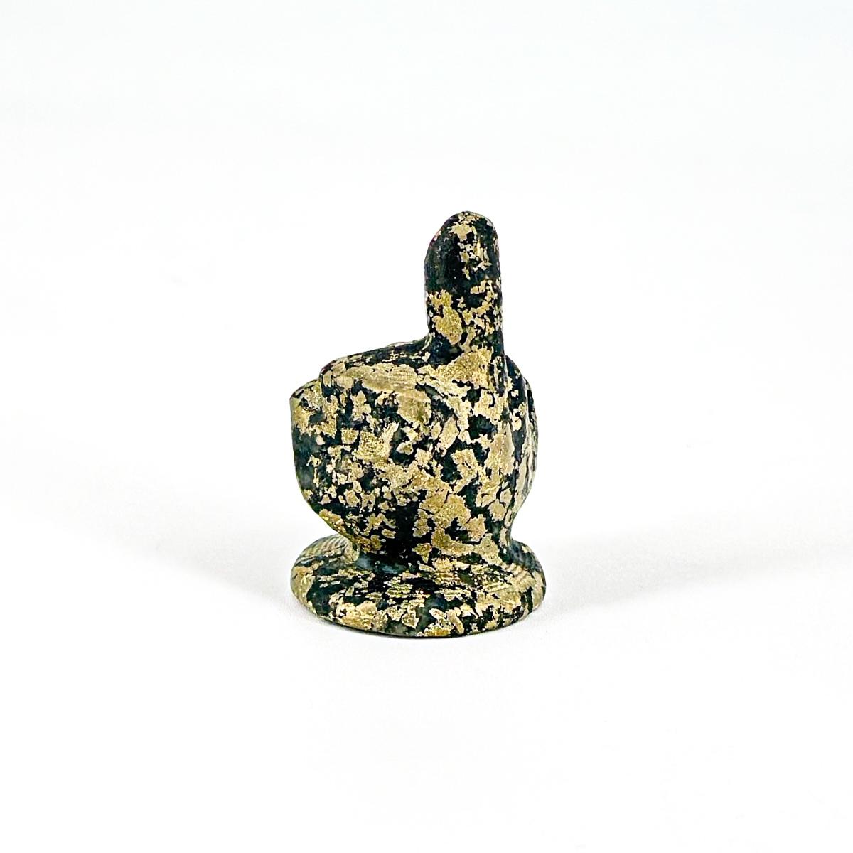 1 Count Mini Middle Finger Crystal Carving, gesture decoration, home decoration, holiday gift