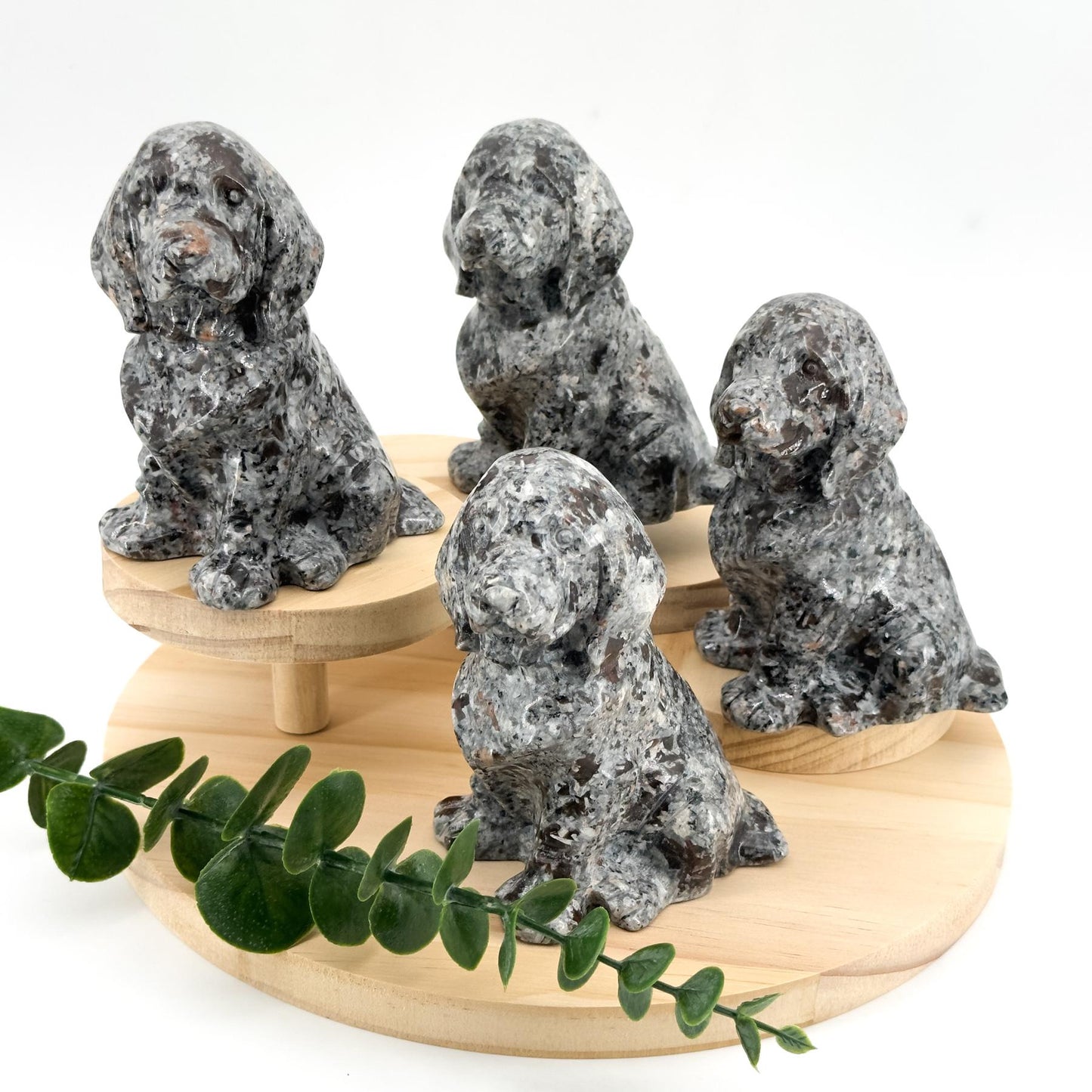 Yooperlite Labrador Natural Crystal Carving:crystal gift, uv light reactive crystal for home decoration