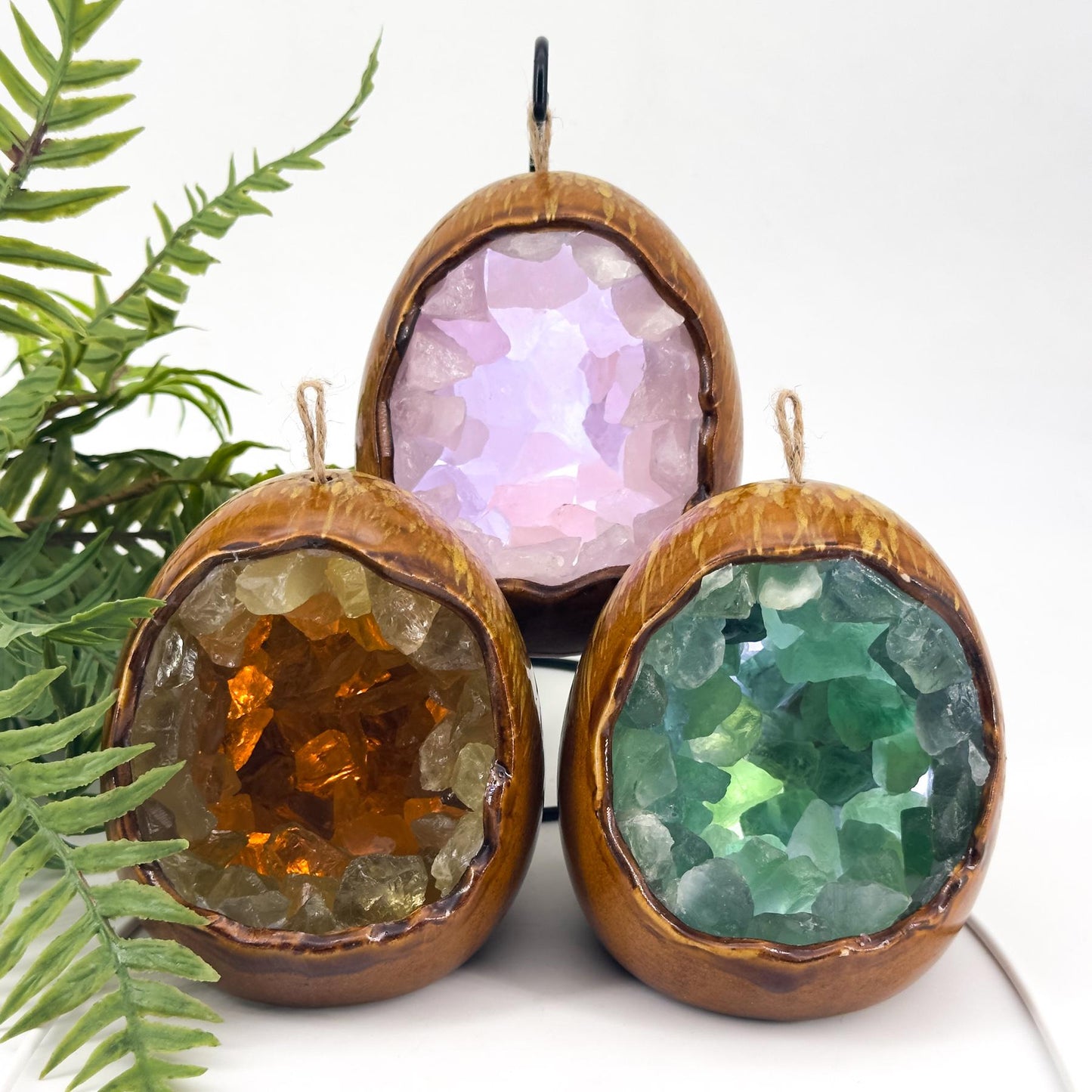 Crystal Dragon Egg Night Light ,USB Bedside Lamp,nergy Crystal Clusters Stone Lamp